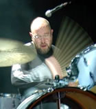 Drummer Mike Meijer, bekend van De Gigantjes, Gruppo Sportivo, The Scene, Jiskefet en The Plastic Dolls, presenteert op woensdag 26 mei in de Westergasfabriek te Amsterdam zijn nieuwe boek 'Boem!'