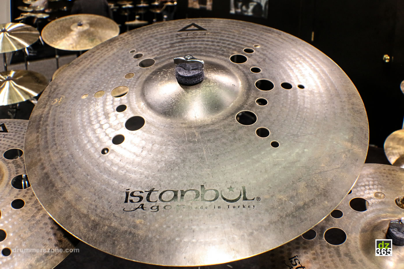Drummerszone news - Istanbul Agop - video demo Xist ION Dark cymbals